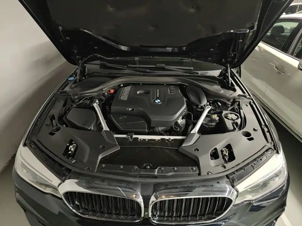 BMW 5 Series — миниатюра 20