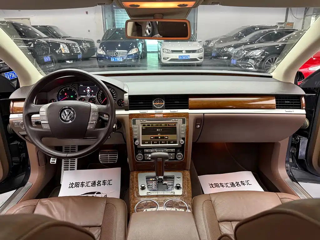 Volkswagen Phaeton — миниатюра 8