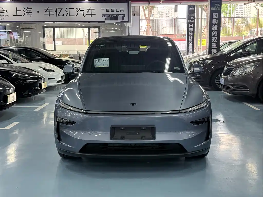 Tesla Model Y L