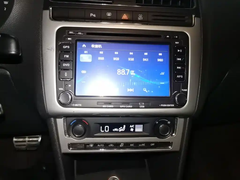 Volkswagen Polo — миниатюра 13
