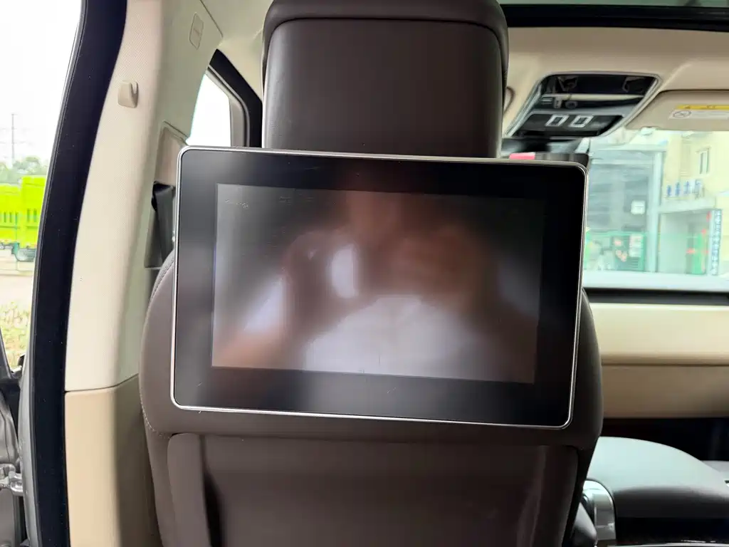 Land Rover Range Rover — миниатюра 11