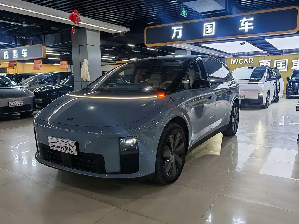Li Auto 理想i8 2025