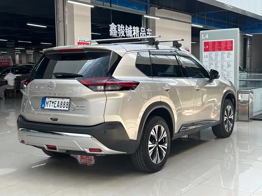 Nissan X-Trail — миниатюра 9