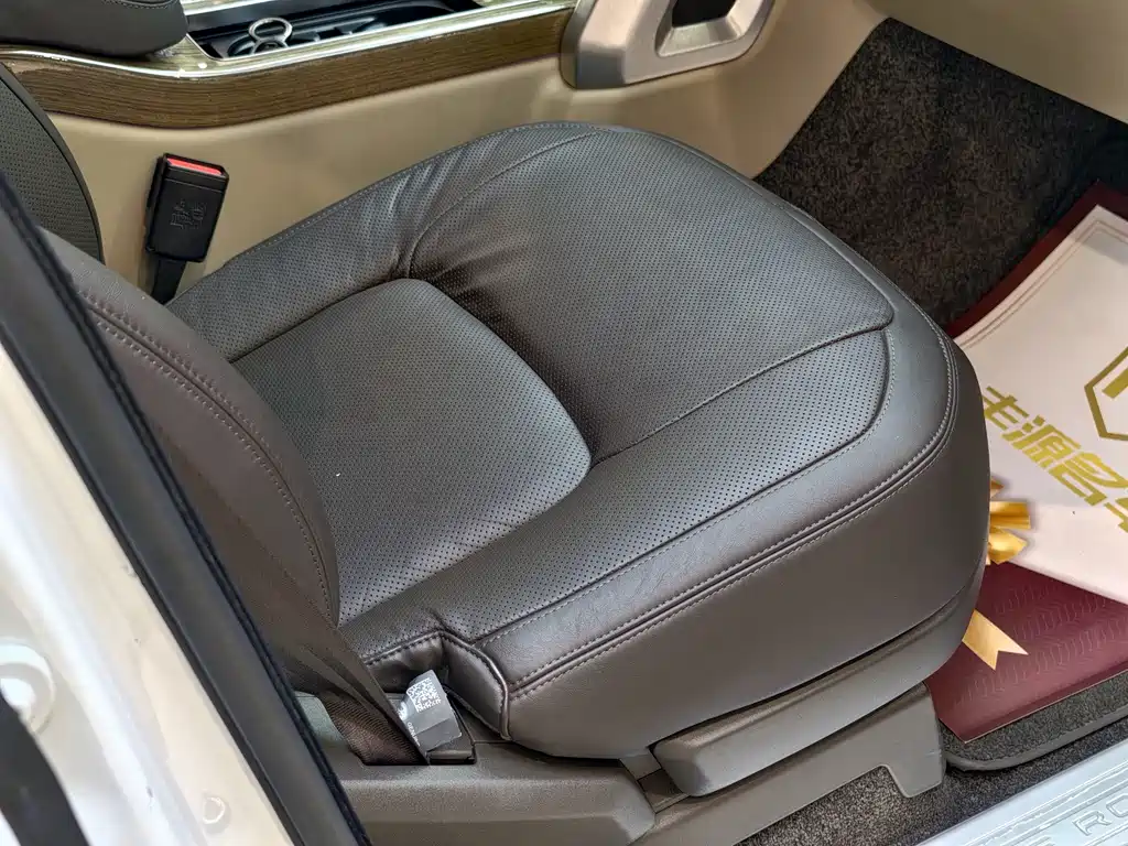 Land Rover Range Rover — миниатюра 9