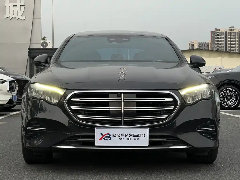 Mercedes-Benz E-Class — миниатюра 8