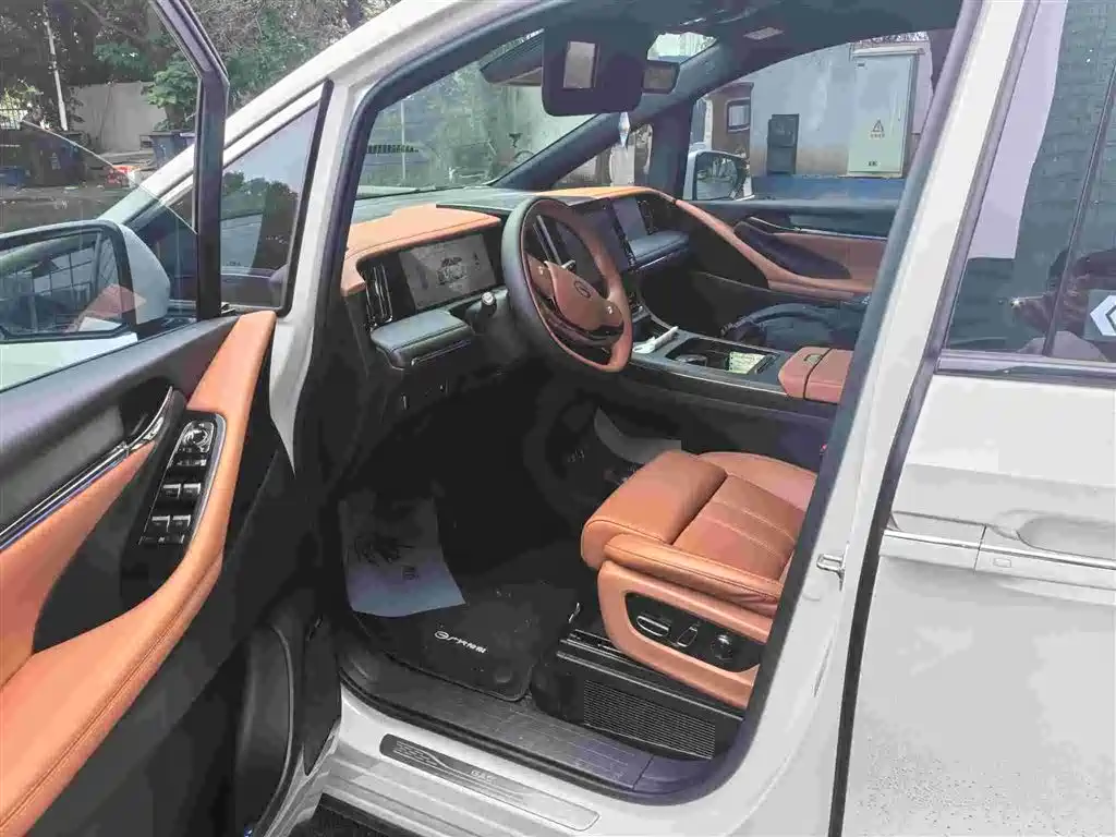 GAC Motor Trumpchi Xiangwang M8 — миниатюра 7