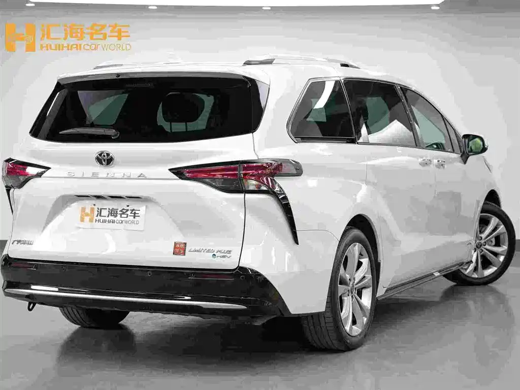 Toyota Sienna — миниатюра 4