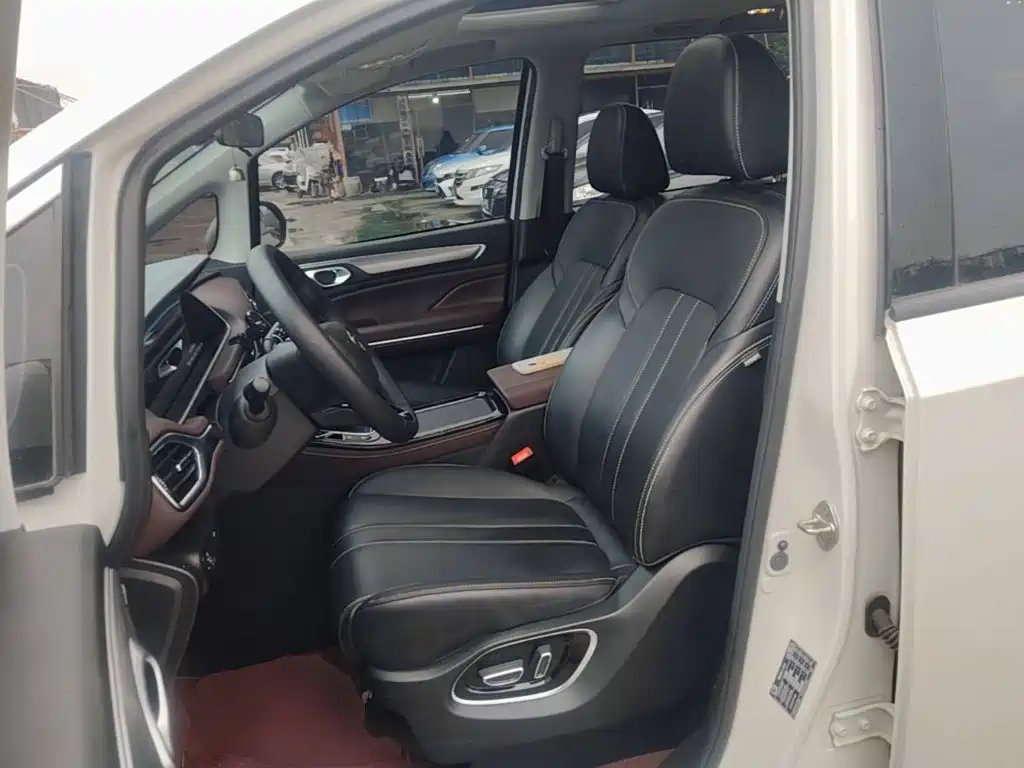 GAC Motor Trumpchi M6 — миниатюра 15