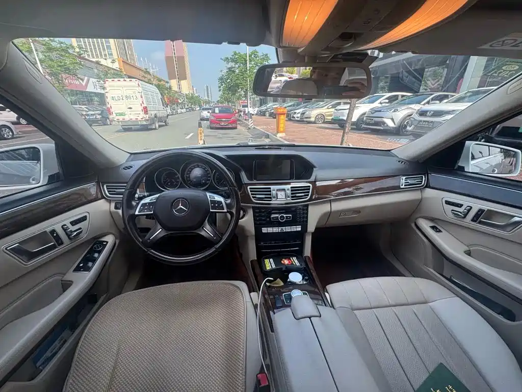 Mercedes-Benz E-Class — миниатюра 4