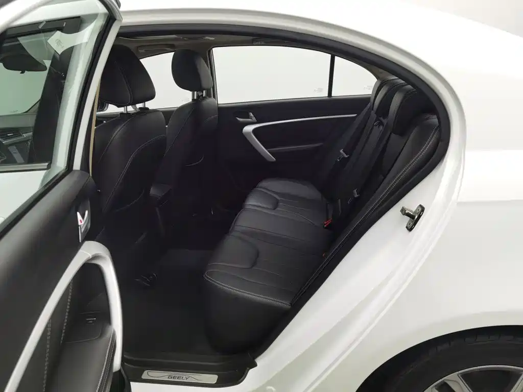 Geely Emgrand — миниатюра 15