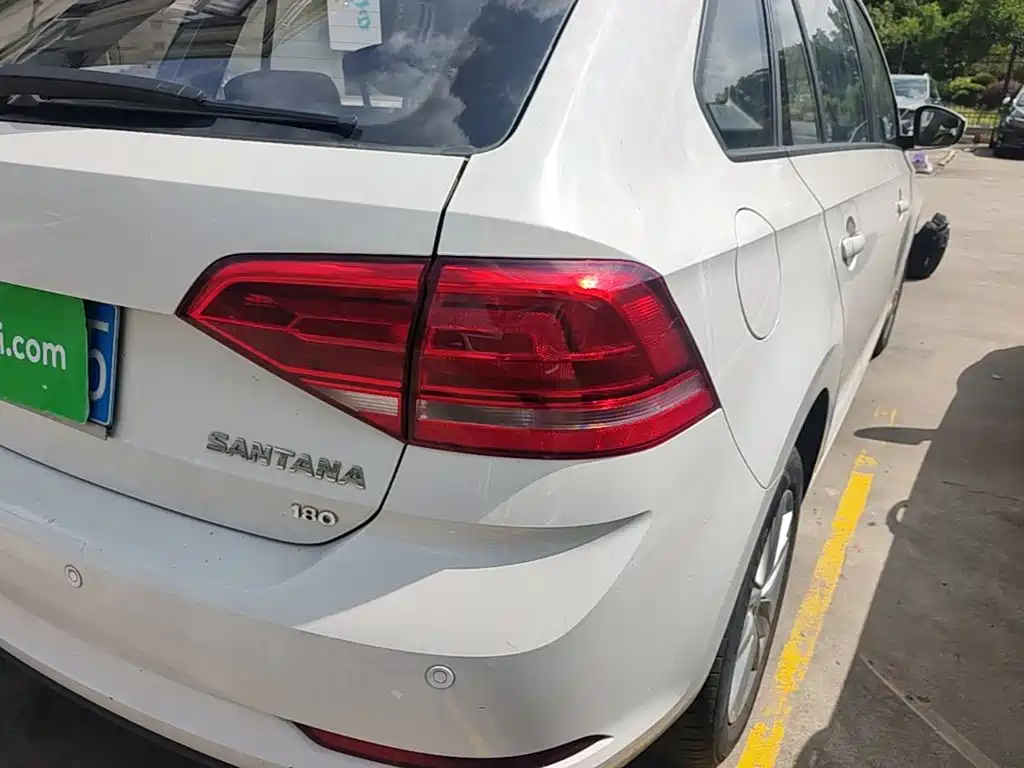 Volkswagen Santana — миниатюра 8