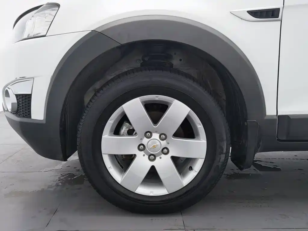 Chevrolet Captiva — миниатюра 17