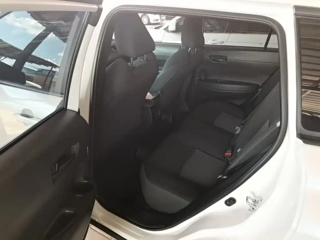 Toyota Frontlander — миниатюра 17