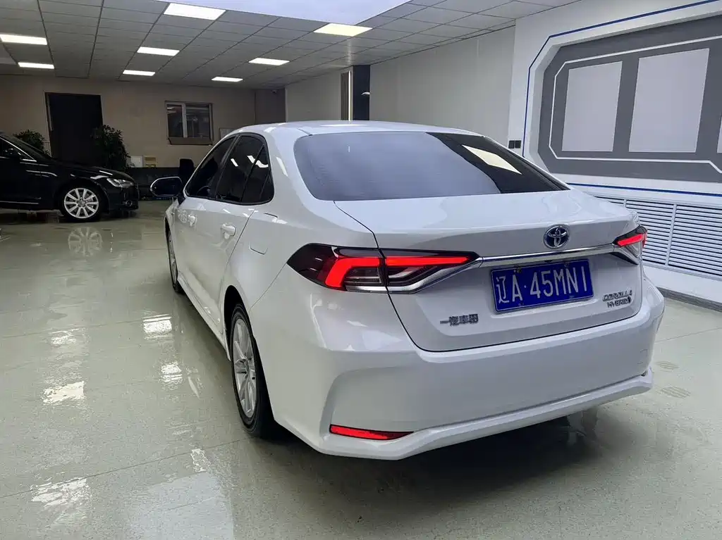 Toyota Corolla — миниатюра 8