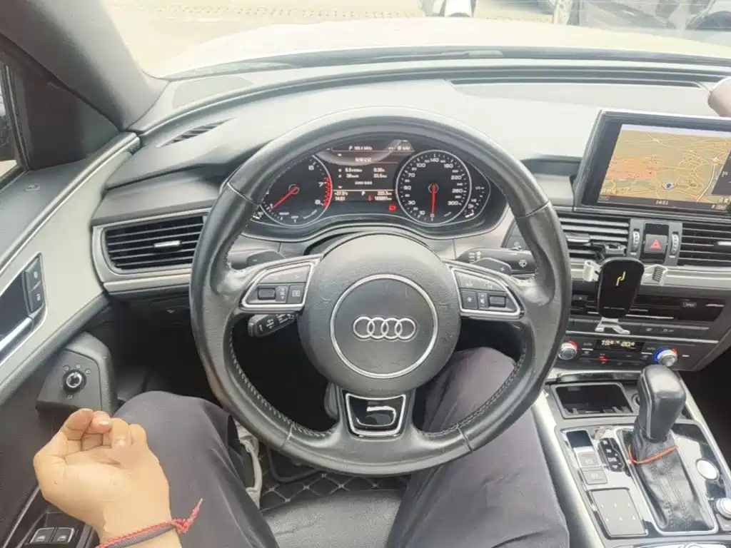 Audi A6L — миниатюра 11
