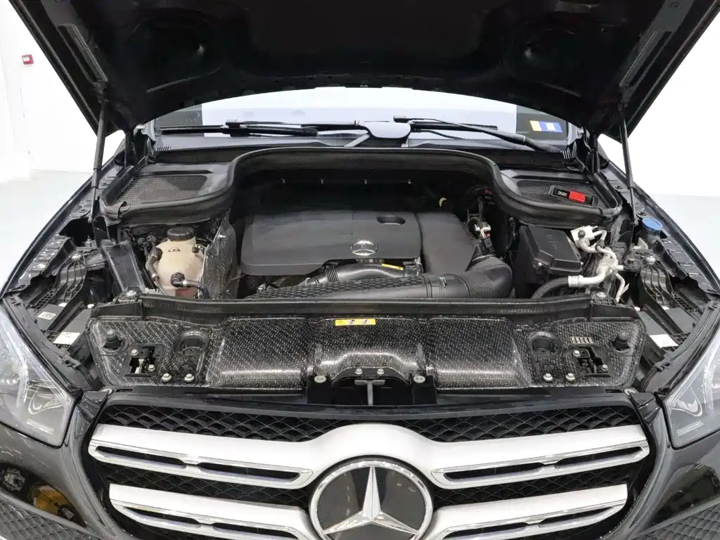 Mercedes-Benz GLE (Import) — миниатюра 20