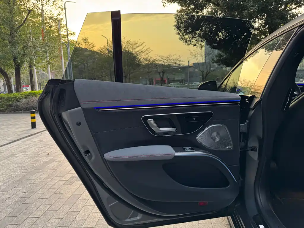 MERCEDES-BENZ EQS AMG