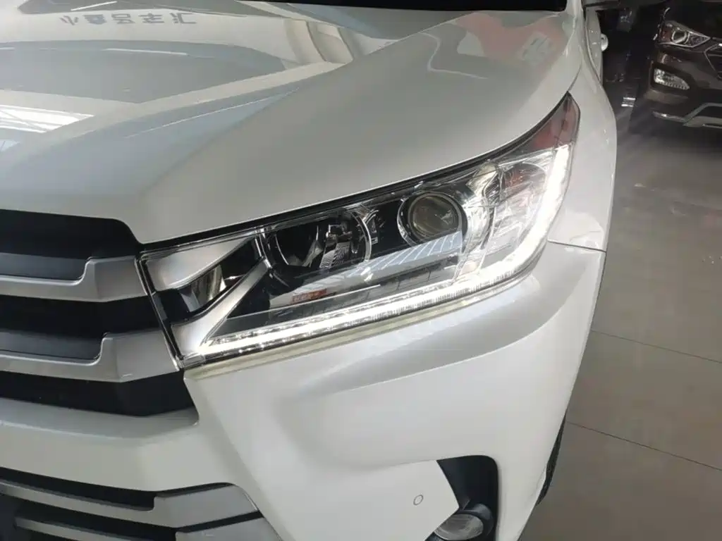 Toyota Highlander — миниатюра 24