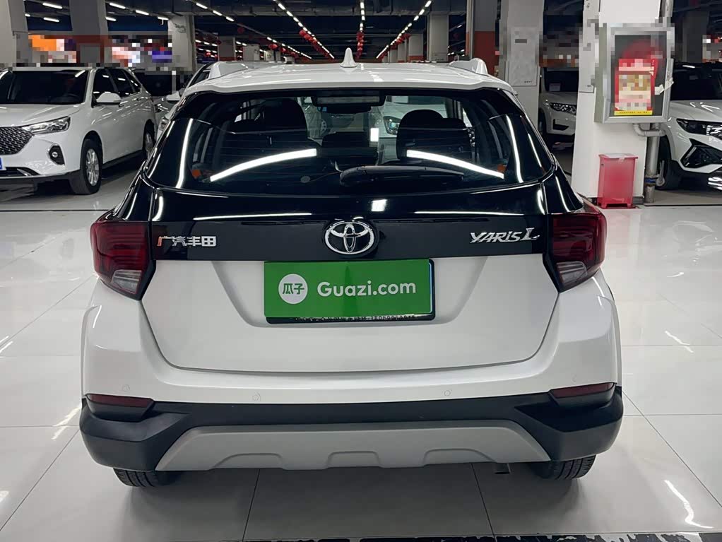 Toyota YARiS L Zhi Xuan 1.5 л 2022 г. Белый, пробег 25000 км