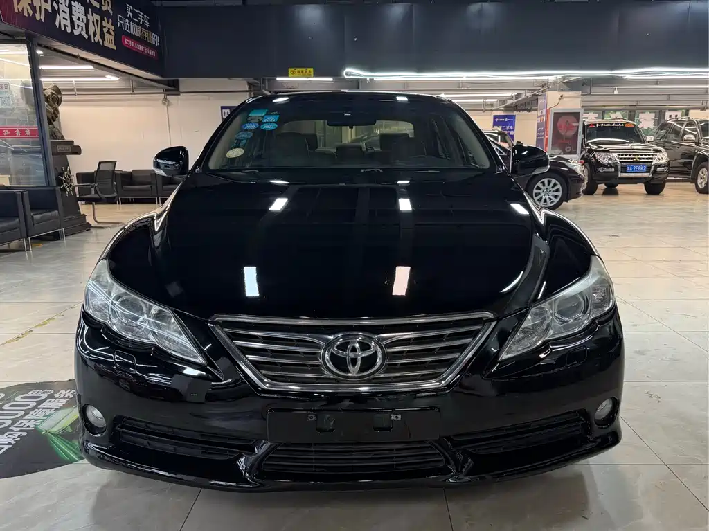 Toyota Reiz 2012