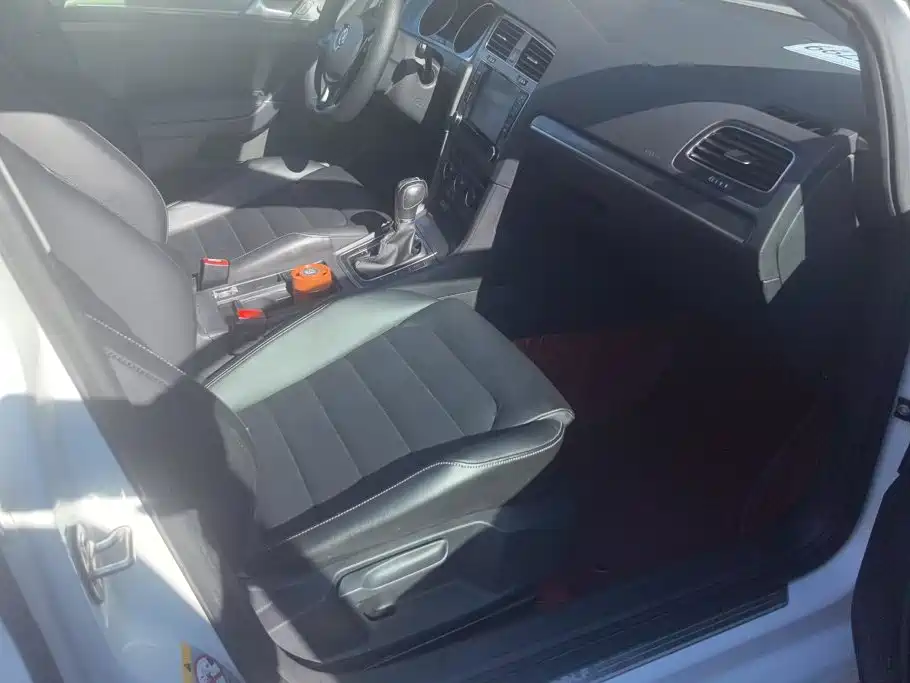 Volkswagen Golf — миниатюра 8