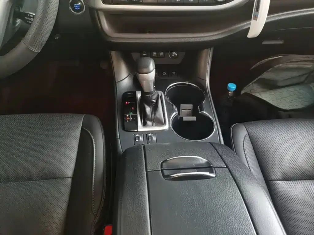 Toyota Highlander — миниатюра 14