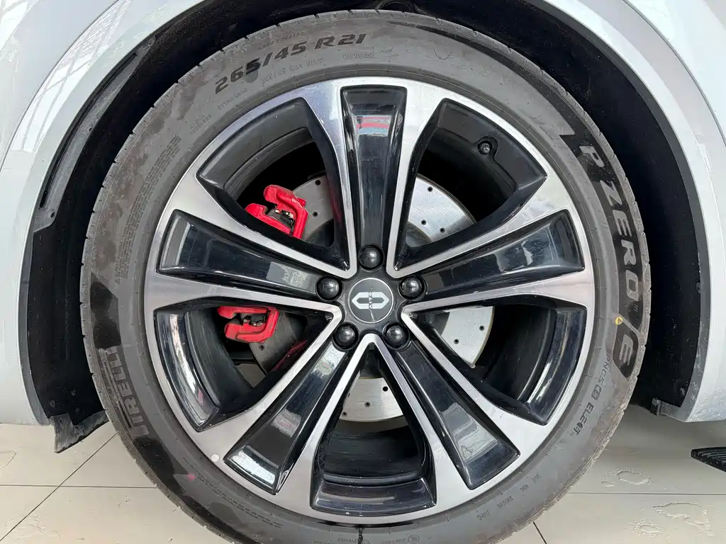 Aito M8 2025 Ultra 53.4kWh 5 мест (192 )