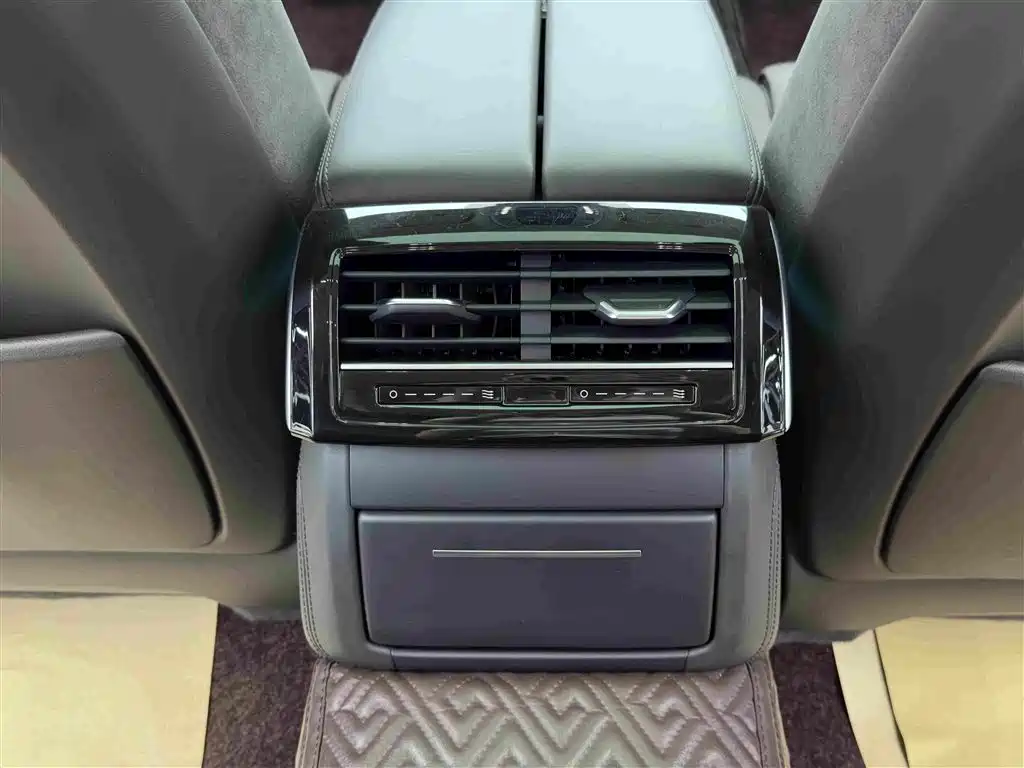 Audi A8 New Energy — миниатюра 15