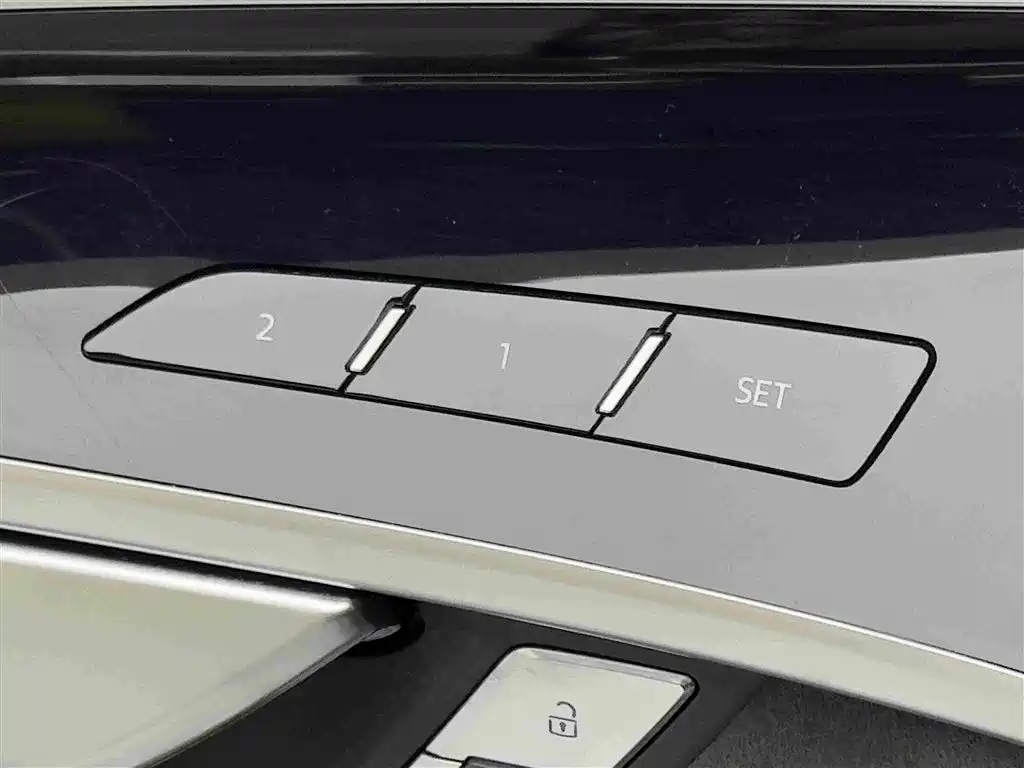 Audi A8 New Energy — миниатюра 22
