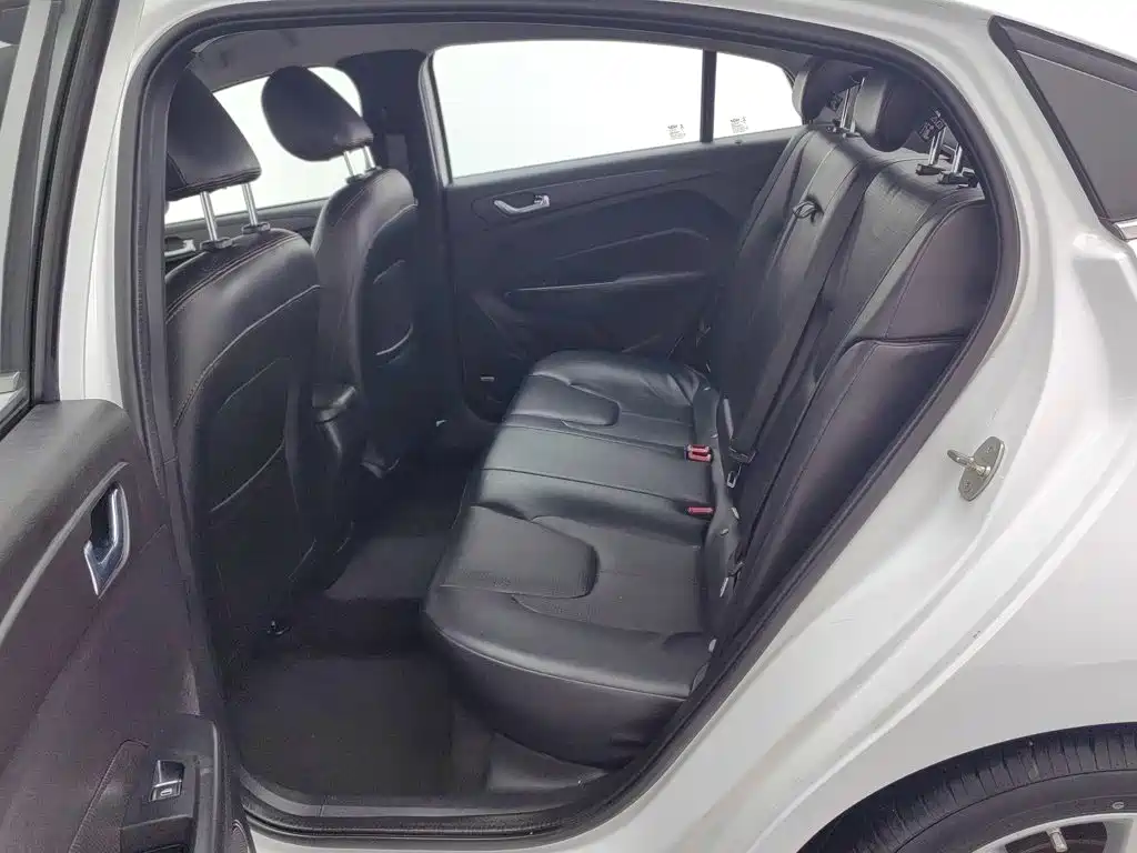 Chery Arrizo 5 — миниатюра 15