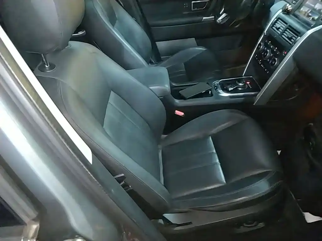 Land Rover Discovery Sport — миниатюра 25