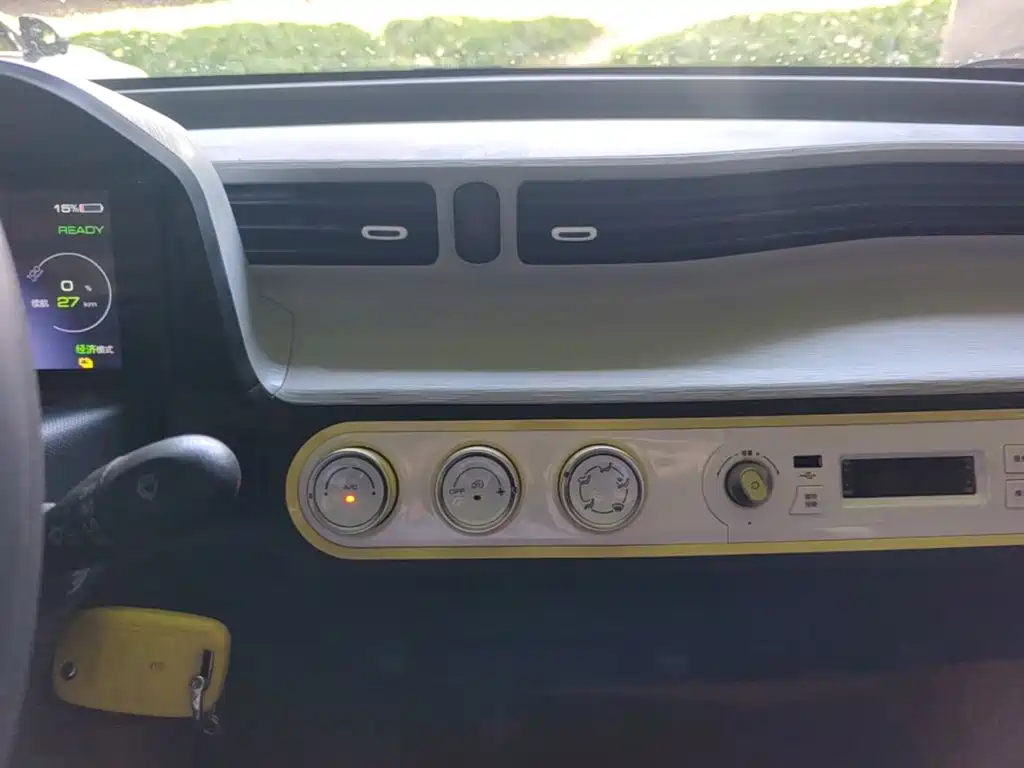 Wuling MINIEV — миниатюра 13