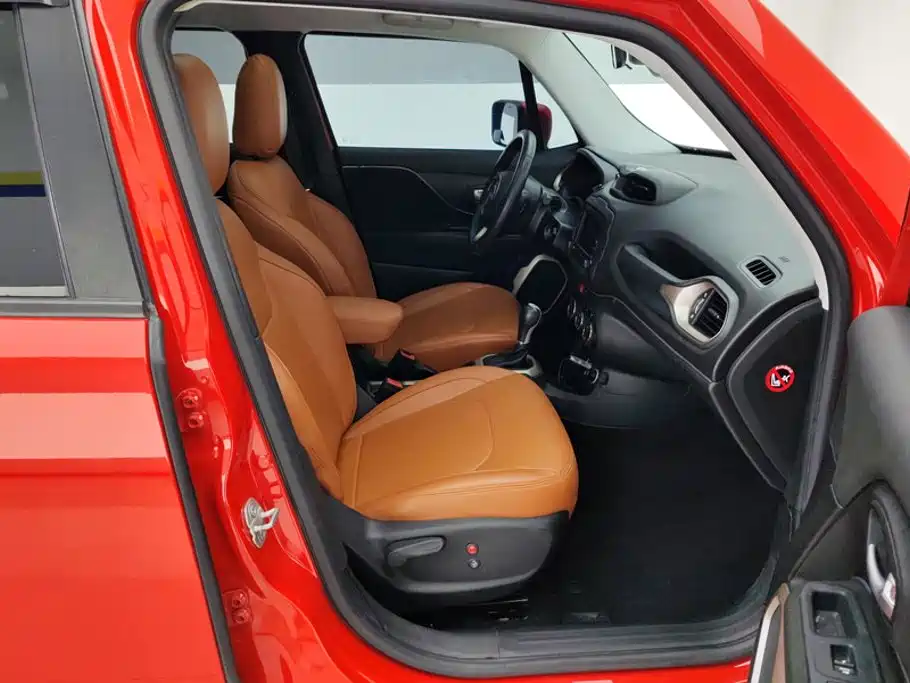 Jeep Renegade — миниатюра 8
