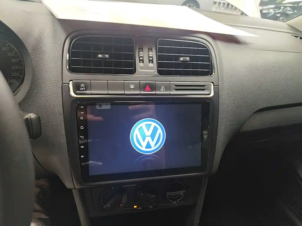 Volkswagen Polo — миниатюра 13