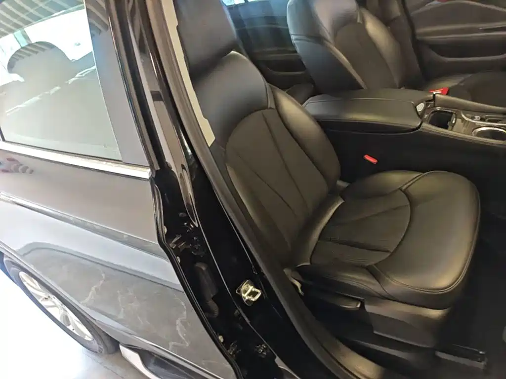 Buick Envision Plus — миниатюра 25