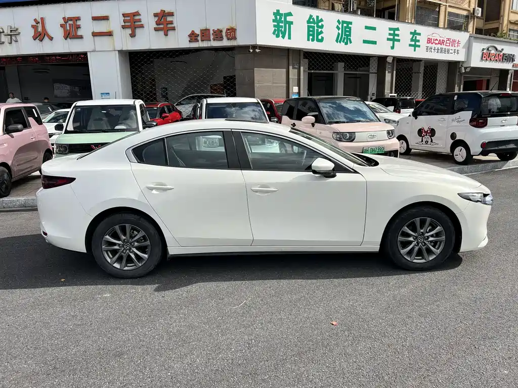 Mazda 3 Axela — миниатюра 3