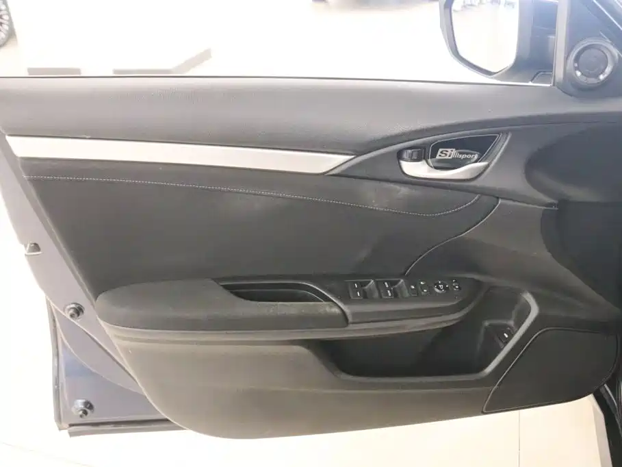 Honda Civic — миниатюра 12