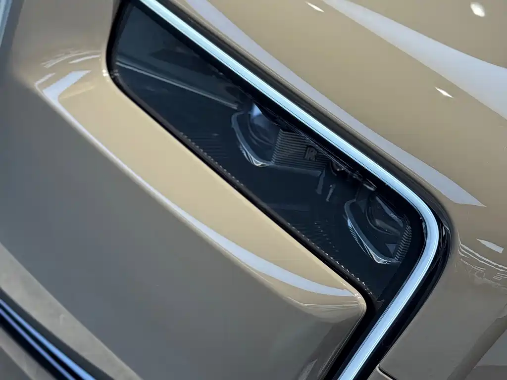 Rolls-Royce Cullinan — миниатюра 4