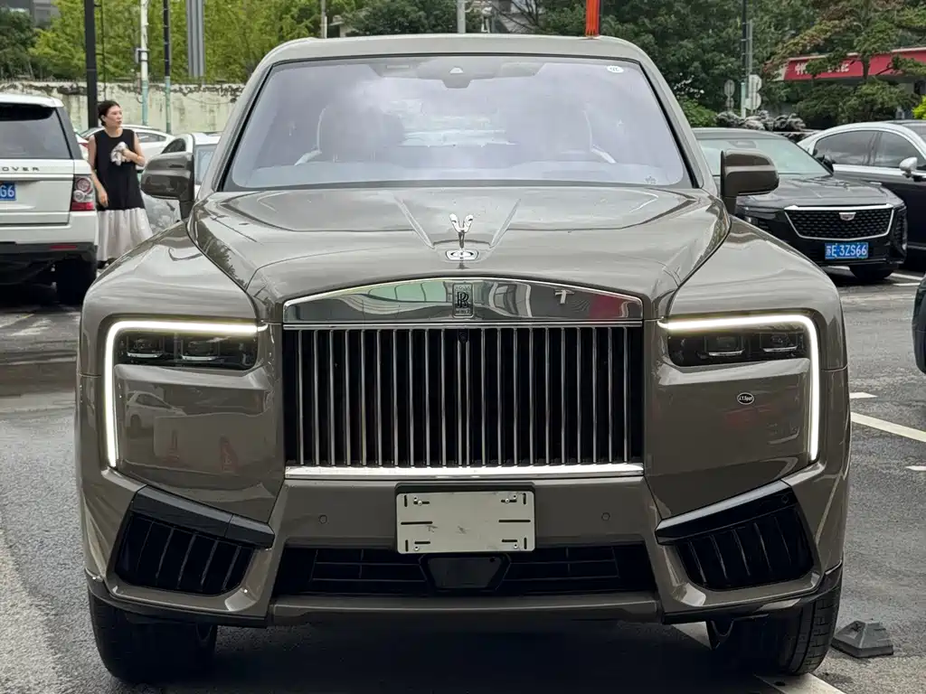 Rolls-Royce Cullinan — миниатюра 2