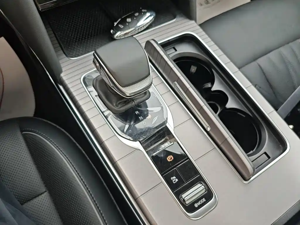 Hongqi Hongqi HS7 PHEV — миниатюра 14