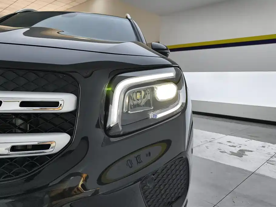 Mercedes-Benz GLB 2023 GLB 220