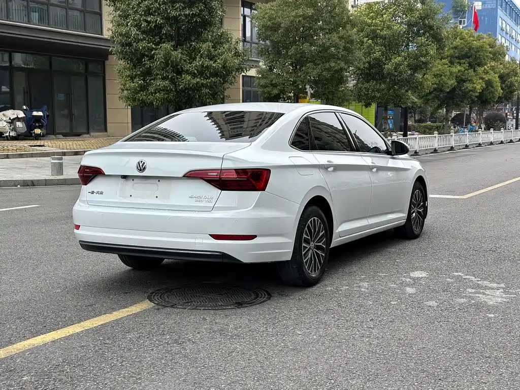 Volkswagen Sagitar - фото 7