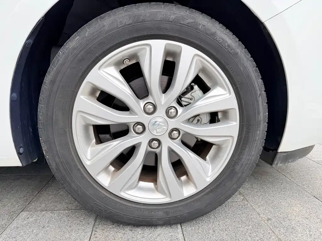Buick Excelle — миниатюра 20