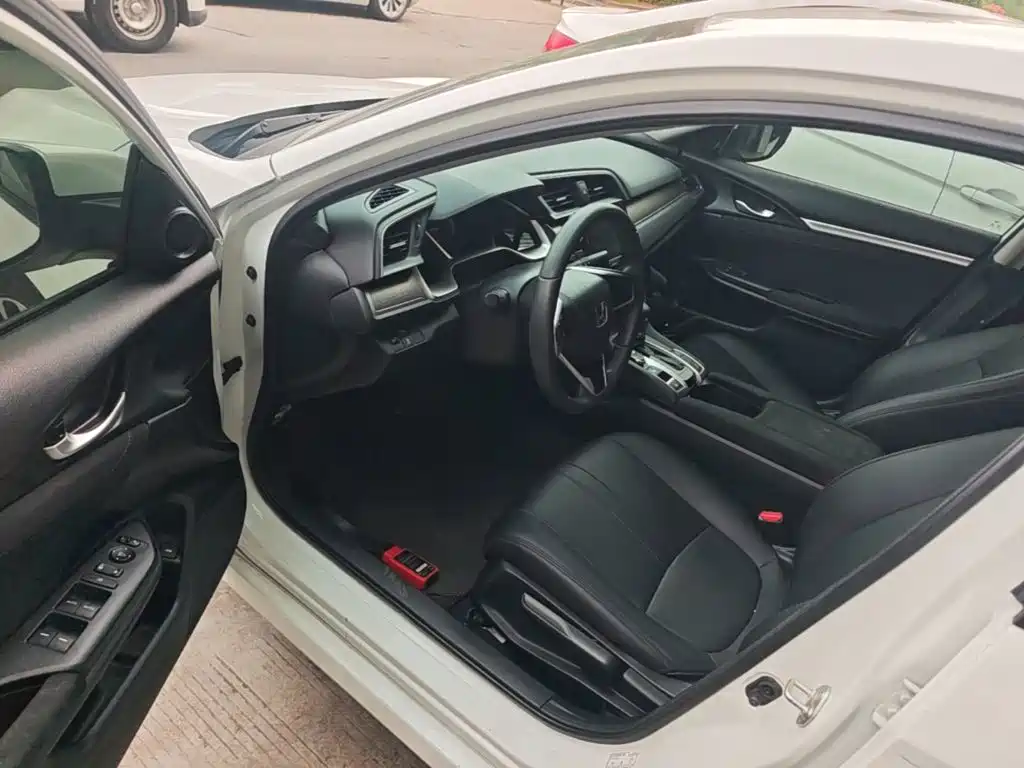 Honda Civic — миниатюра 16