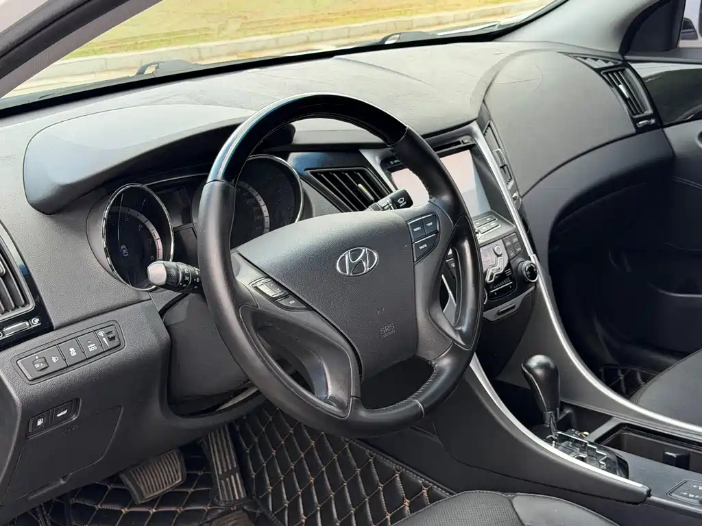 Hyundai Sonata — миниатюра 8