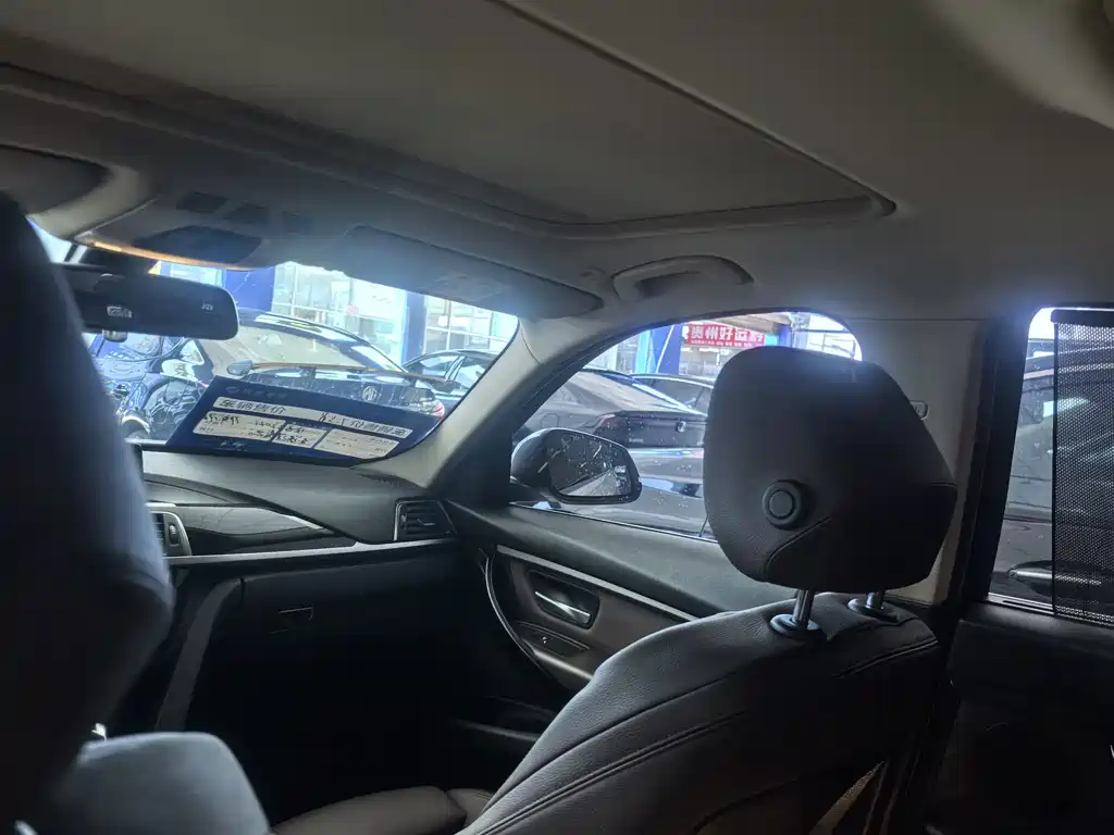 BMW 3 Series — миниатюра 8