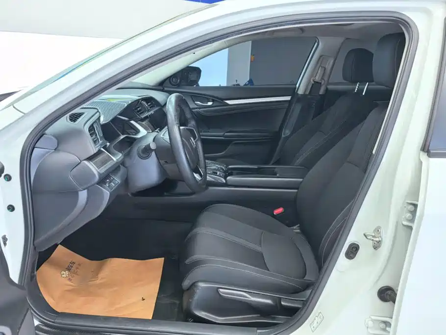 Honda Civic — миниатюра 9