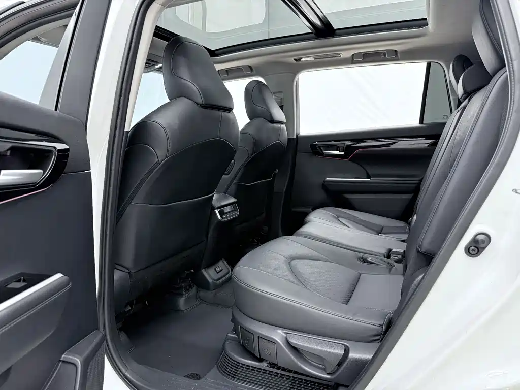 Toyota Highlander — миниатюра 10