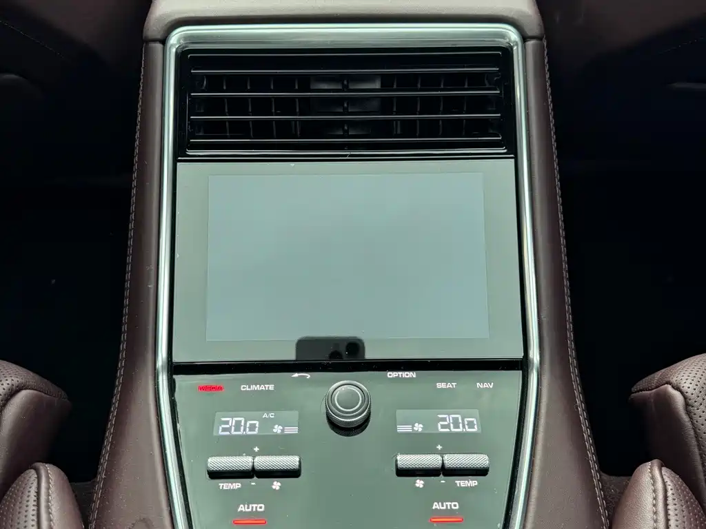 Porsche Panamera — миниатюра 18