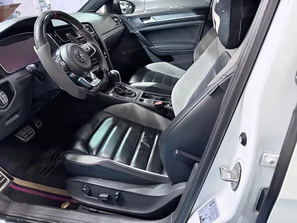 Volkswagen Golf — миниатюра 8